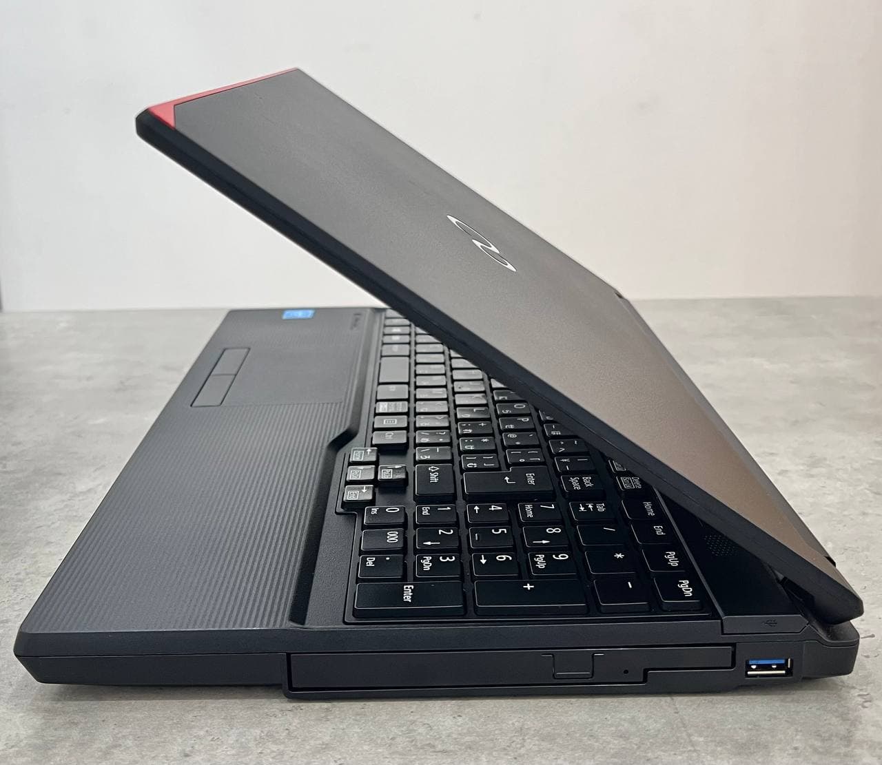Fujitsu A553 / Celeron-B730 / 4GB / HDD 320GB / 15.6-inch HD