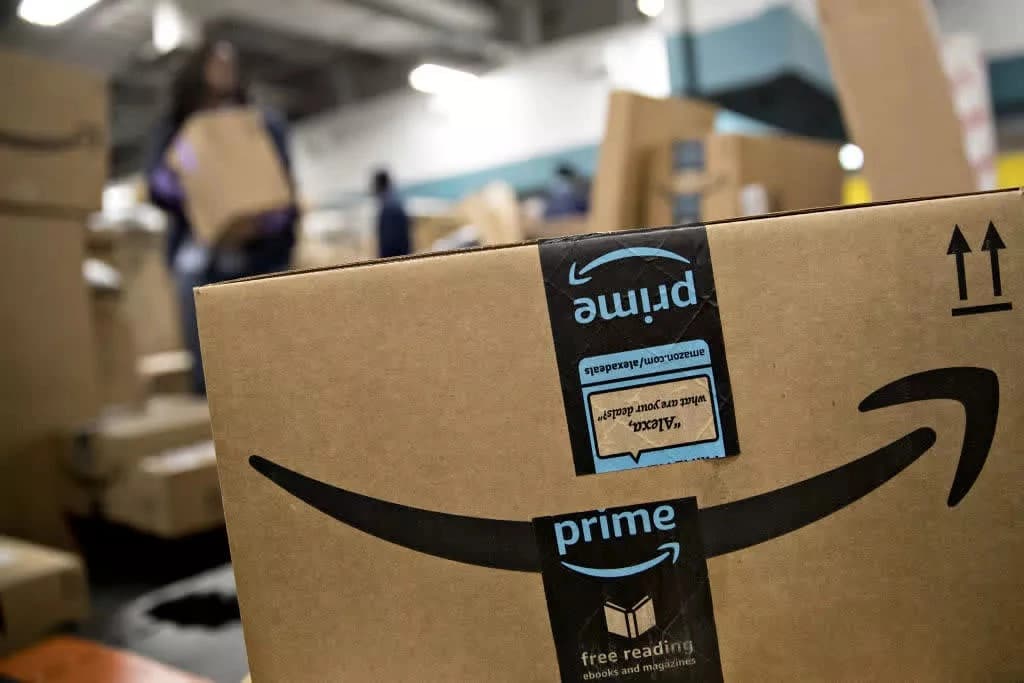 Don't rush to buy a TV or refrigerator, so keep your money tight during the year-end sales season