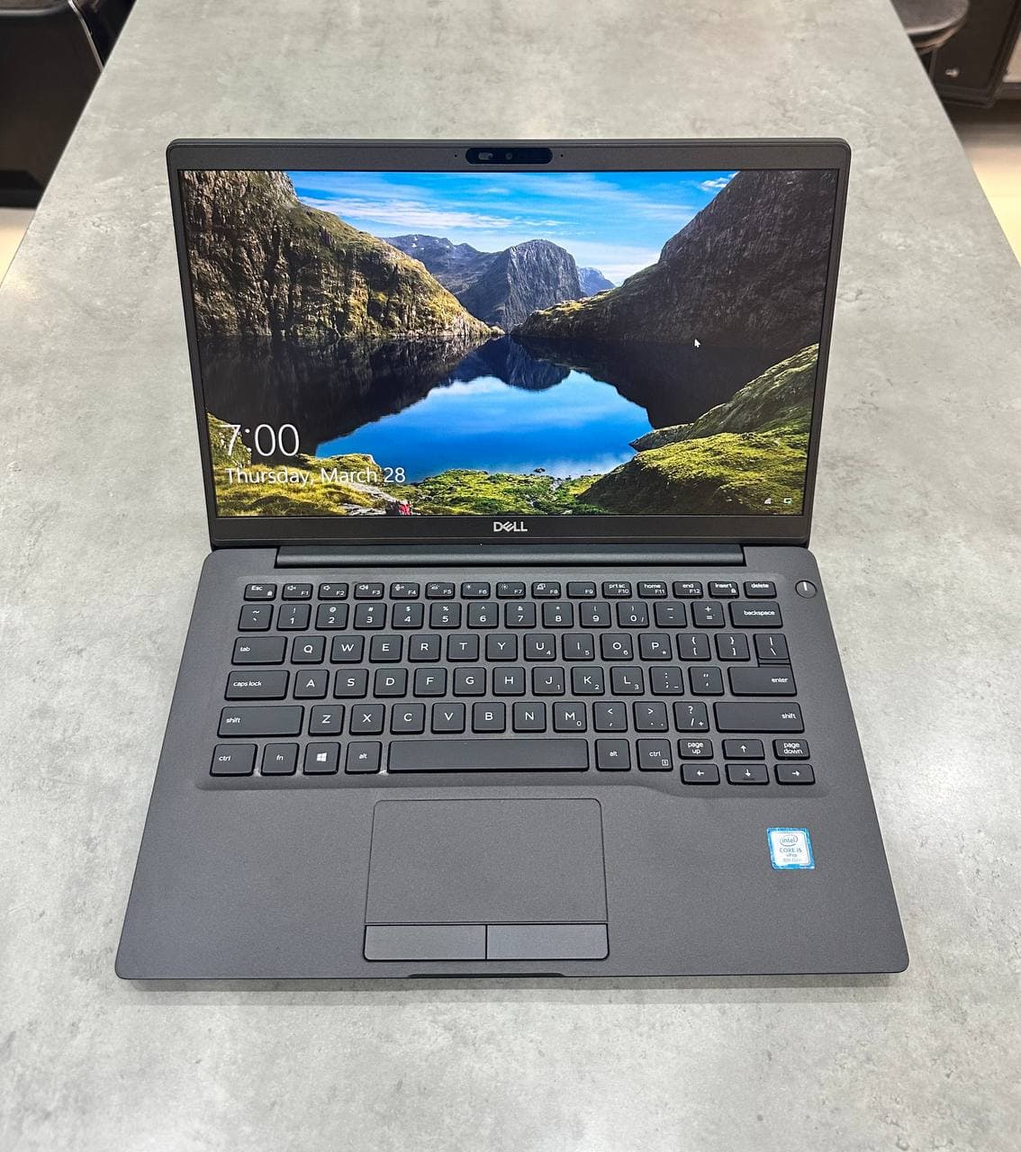 dell-latitude-7400-1.jpg